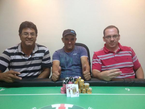 Torneio de Páscoa Neguinho/Chiquinho/Jean dividiram o prêmio